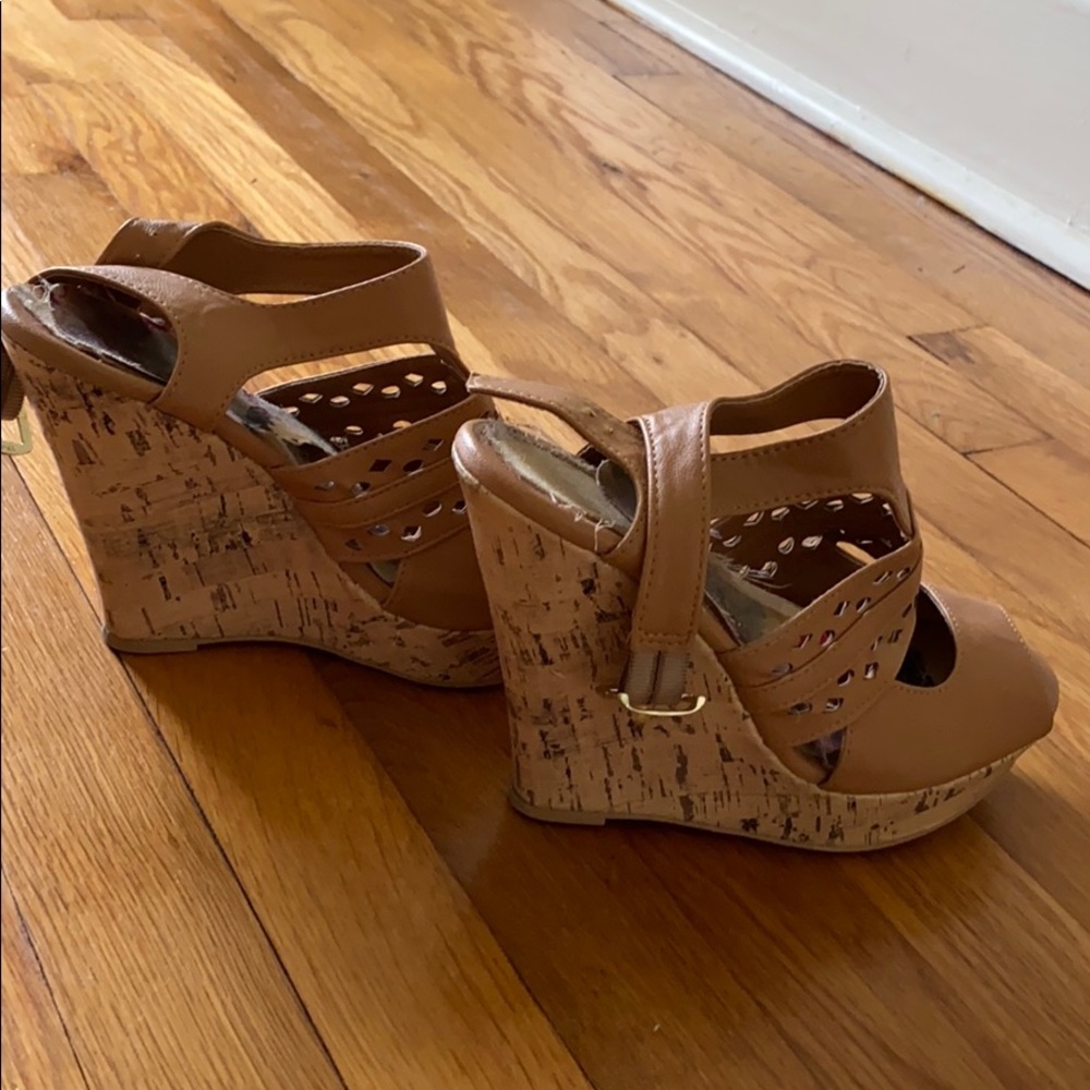 Tan wedges